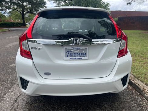 Used 2017 Honda Fit EX image 4