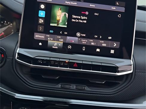 New 2026 Jeep Compass Latitude image 16