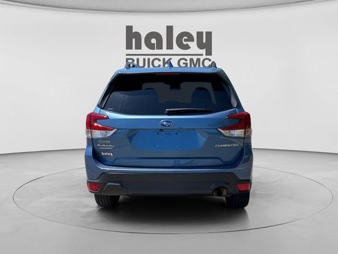 Used 2022 Subaru Forester Premium AWD/4WD image 4