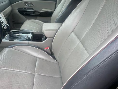 Used 2016 Kia Sedona SX FWD image 11