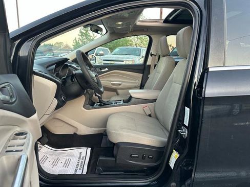 Used 2018 Ford Escape SE image 10
