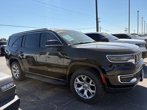 Used 2022 Jeep Wagoneer Series II RWD image 6