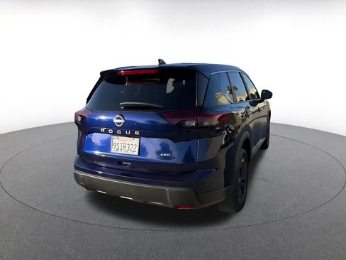 Used 2025 Nissan Rogue SV AWD/4WD image 14