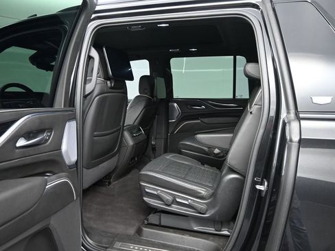 Certified 2024 Cadillac Escalade ESV V w/ LPO, ONYX Package AWD/4WD image 11