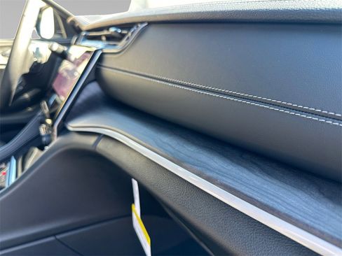 New 2025 Jeep Grand Cherokee Limited w/ Trailer Tow Package image 20