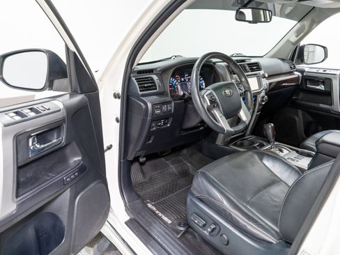 Used 2018 Toyota 4Runner Limited image 12