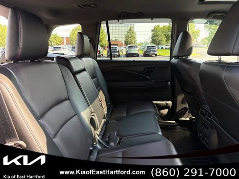 Used 2024 Honda Passport Black Edition image 13