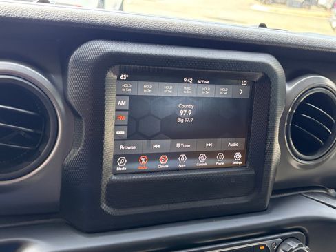 Used 2023 Jeep Wrangler Unlimited Sport AWD/4WD image 22
