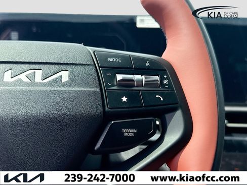 New 2026 Kia Sportage SX image 38