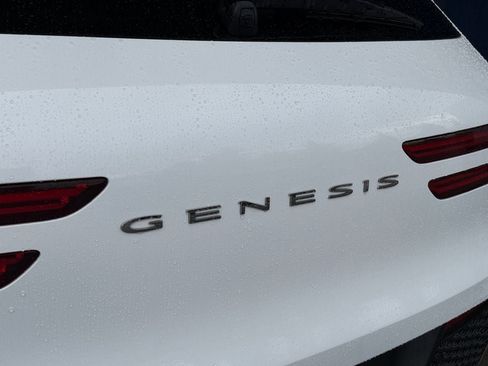 Used 2022 Genesis GV70 2.5T w/ Select Package AWD/4WD image 34