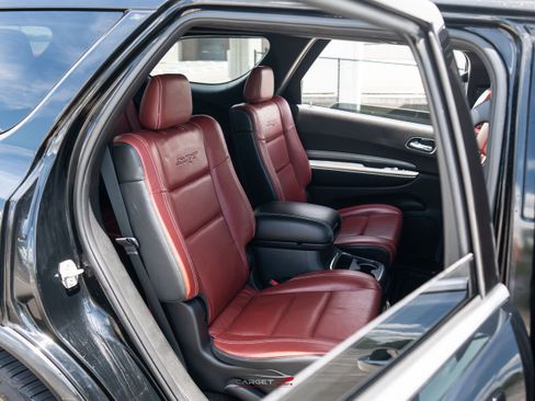 Used 2018 Dodge Durango SRT w/ Technology Group AWD/4WD image 18