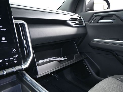 Used 2025 GMC Acadia Elevation image 34