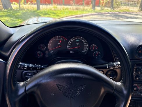 Used 1999 Chevrolet Corvette Convertible w/ Memory Pkg image 34