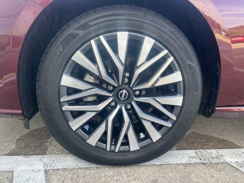 Certified 2025 Nissan Altima 2.5 SV AWD/4WD image 25
