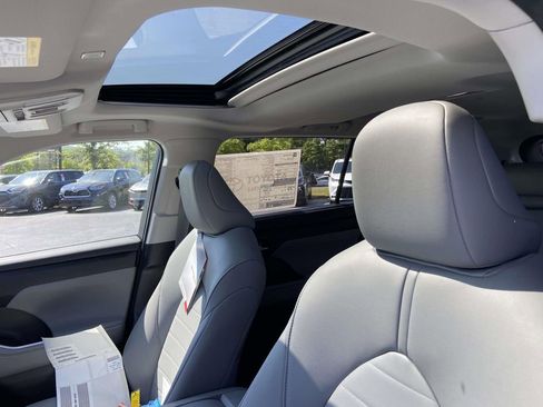 New 2026 Toyota Highlander XLE AWD/4WD image 15