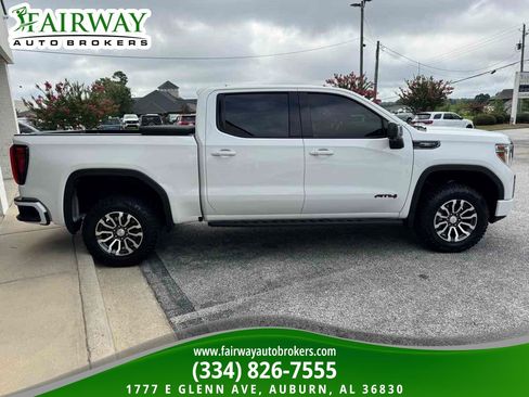 Used 2021 GMC Sierra 1500 AT4 w/ AT4 Premium Package AWD/4WD image 5