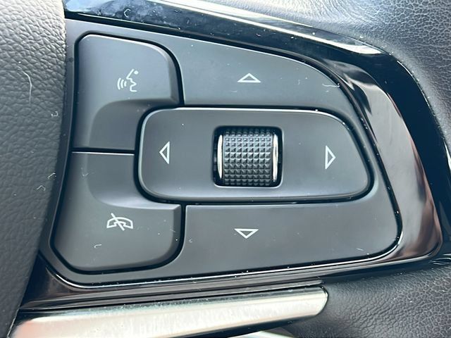 Used 2024 Buick Enclave Essence w/ Experience Buick Package FWD image 21