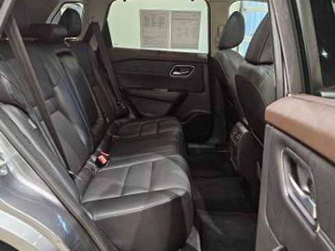 Used 2021 Nissan Rogue SV w/ Premium Package AWD/4WD image 32