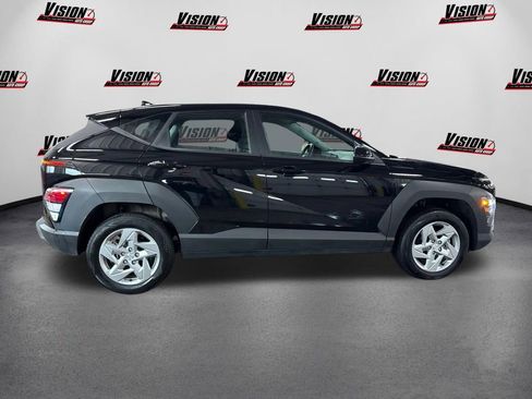 Used 2024 Hyundai Kona SE image 4