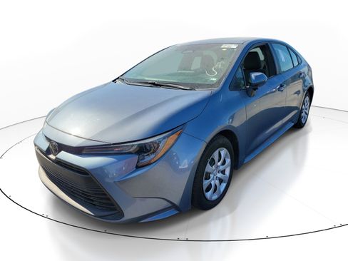 Used 2024 Toyota Corolla LE FWD image 3