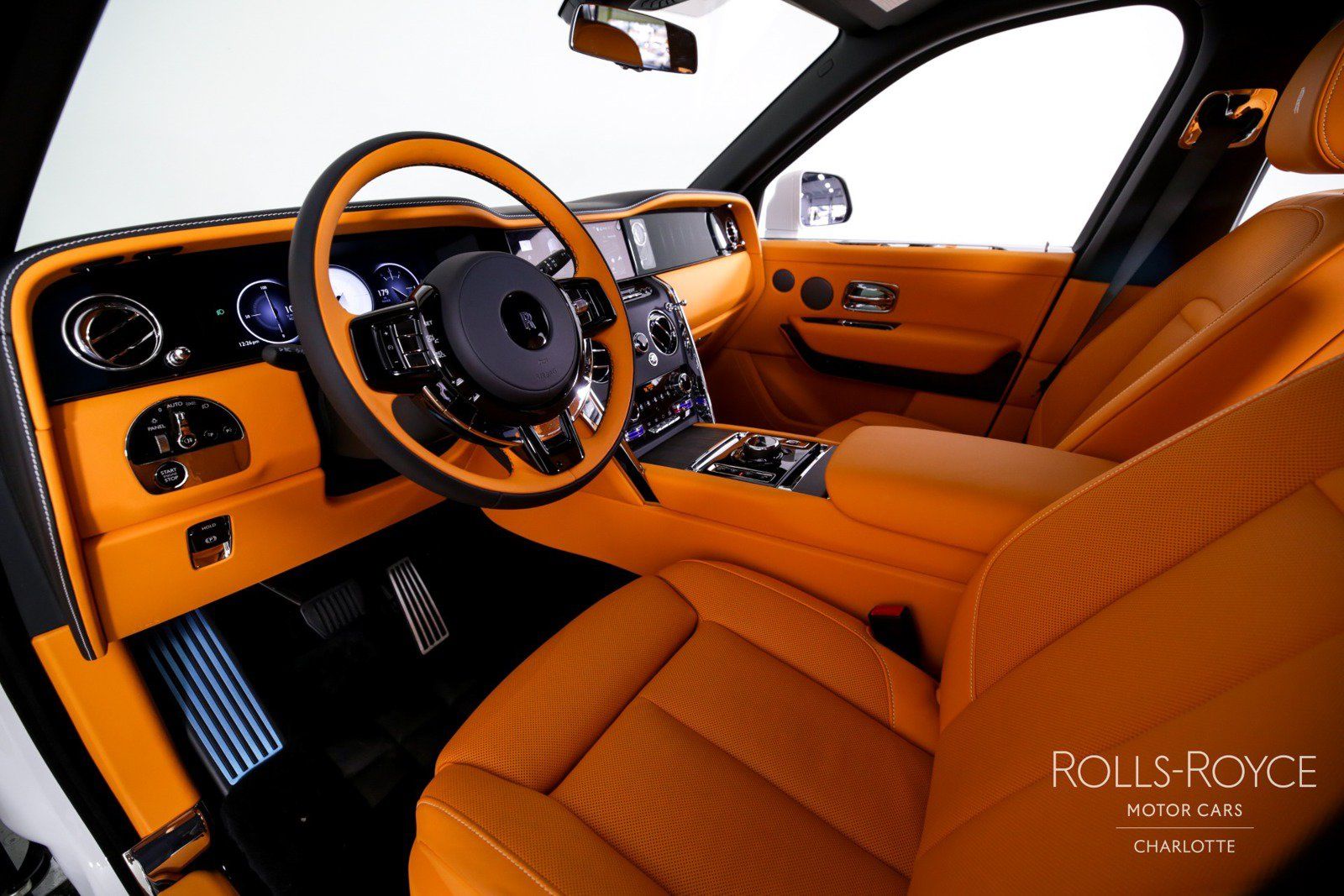 Used 2025 Rolls-Royce Cullinan AWD/4WD image 4