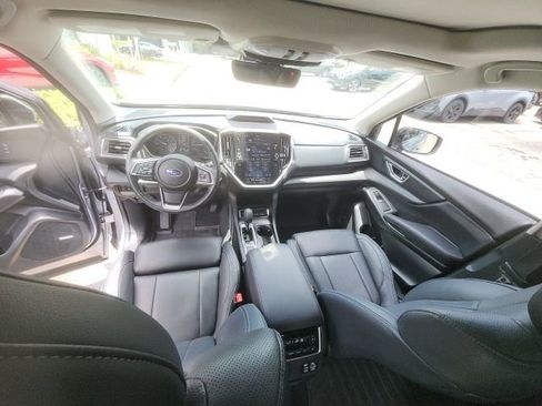 Used 2023 Subaru Ascent Limited w/ Technology Package AWD/4WD image 6