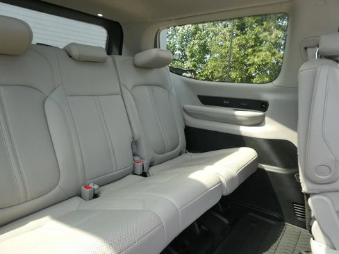 Used 2022 Jeep Wagoneer Series III w/ Premium Group I AWD/4WD image 34