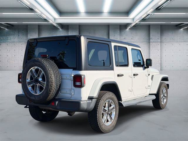 Used 2018 Jeep Wrangler Unlimited Sahara AWD/4WD image 4