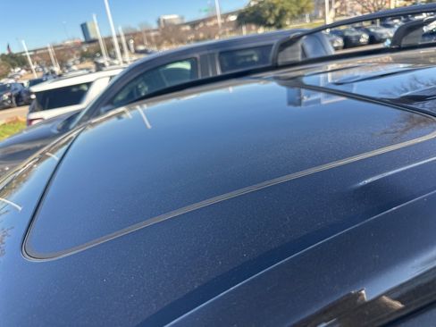 Used 2021 Kia Telluride SX w/ SX Prestige Package image 5