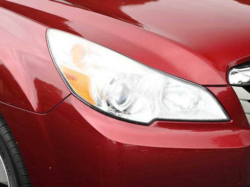 Used 2012 Subaru Outback 2.5i Premium AWD/4WD image 8