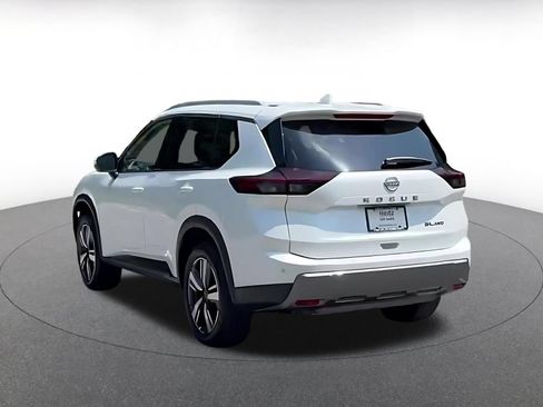 Used 2026 Nissan Rogue SL AWD/4WD image 11