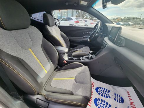 Used 2019 Hyundai Veloster Turbo R-Spec image 10
