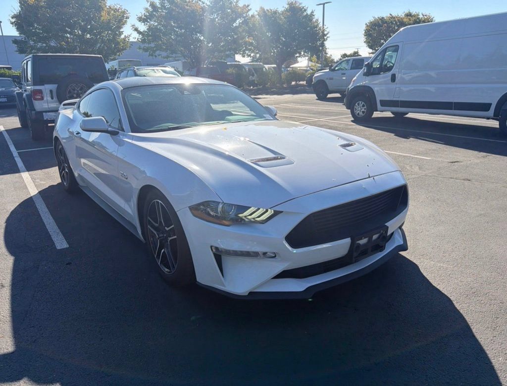 Used 2021 Ford Mustang GT RWD image 3