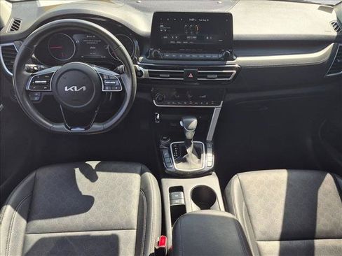Used 2022 Kia Seltos SX w/ Sunroof Package AWD/4WD image 16