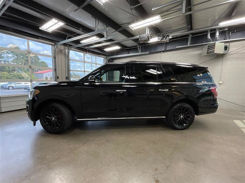 Used 2021 Ford Expedition Max Limited RWD image 2