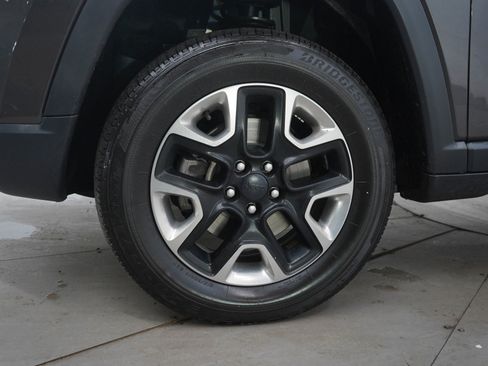 Used 2018 Jeep Compass Trailhawk w/ Cold Weather Group image 24