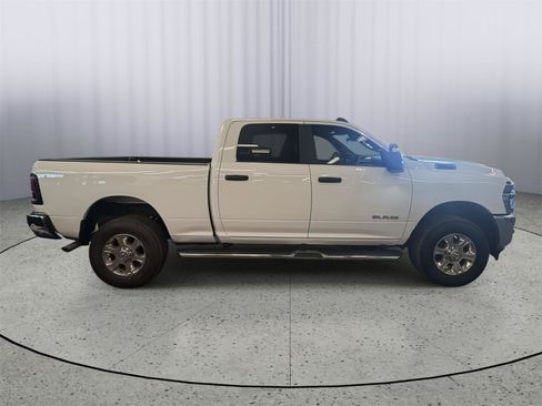 Used 2026 RAM 2500 Big Horn AWD/4WD image 6