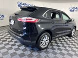 Used 2024 Ford Edge SEL image 3