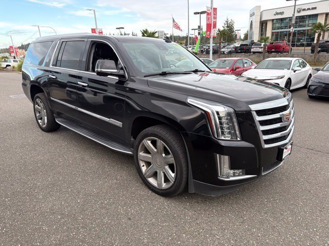 Used 2020 Cadillac Escalade ESV Luxury AWD/4WD image 3