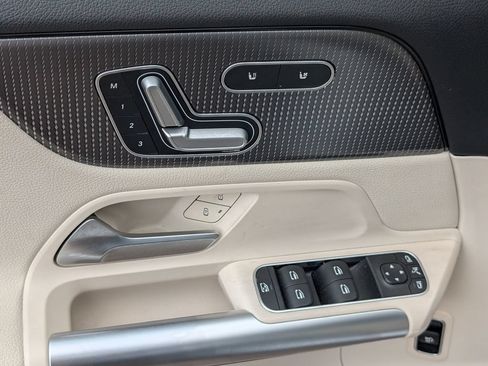 Certified 2021 Mercedes-Benz GLA 250 4MATIC image 24