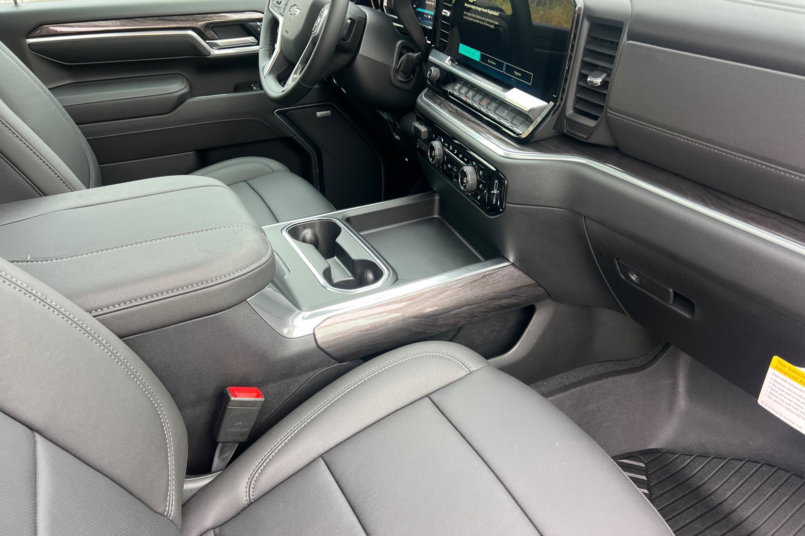 Used 2026 Chevrolet Silverado 2500 LTZ w/ LTZ Plus Package AWD/4WD image 15