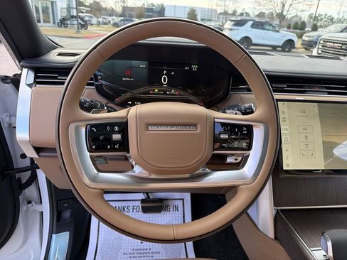 New 2026 Land Rover Range Rover Long Wheelbase SE image 22