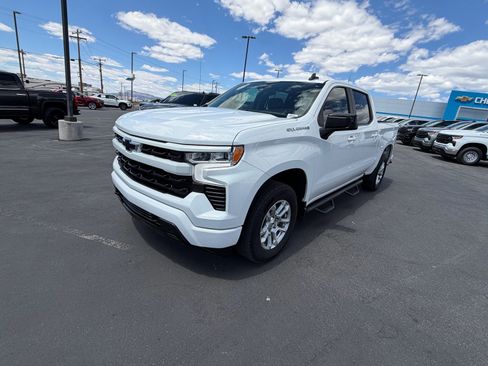 Used 2023 Chevrolet Silverado 1500 RST RWD image 7