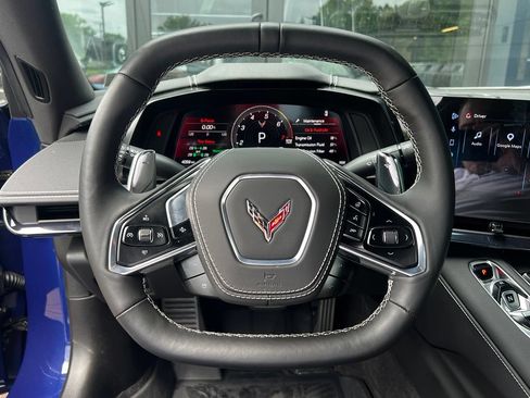 Used 2025 Chevrolet Corvette Stingray Preferred Conv w/ Z51 Performance Package RWD image 11