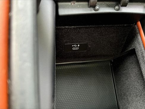 Used 2022 BMW X7 M50i image 16