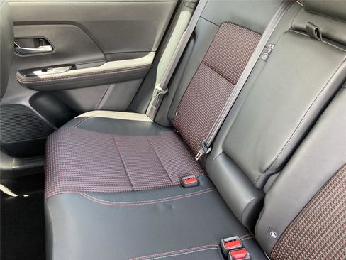 New 2025 Nissan Kicks SR image 28