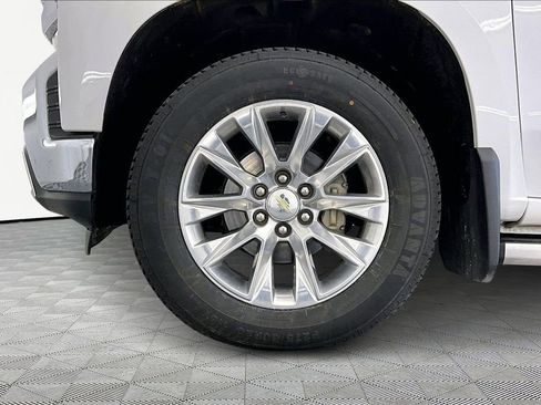 Used 2021 Chevrolet Silverado 1500 LTZ w/ Z71 Off-Road Package image 9