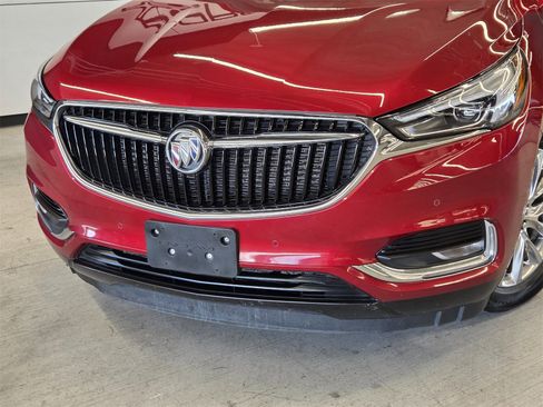 Used 2020 Buick Enclave Premium w/ Sun and Sites Package image 24
