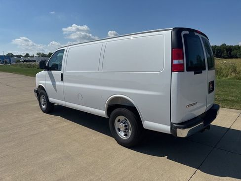 New 2025 Chevrolet Express 2500 Work Van w/ Driver Convenience Package image 7