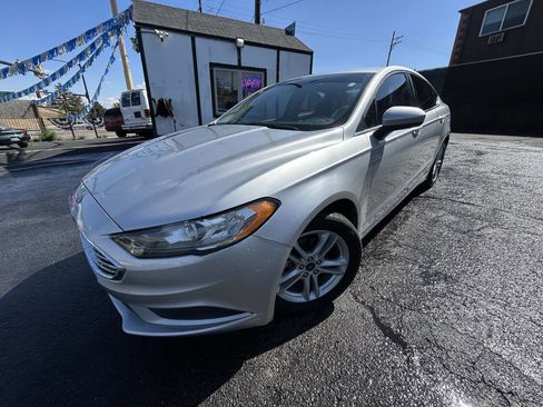 Used 2018 Ford Fusion SE w/ Fusion SE Technology Package image 32